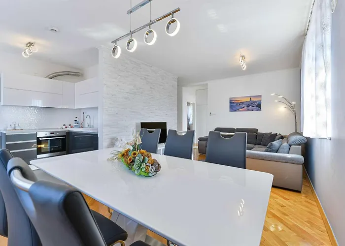 Laudato Xxl Deluxe Apartment