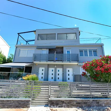 Laudato Xxl Deluxe Apartment